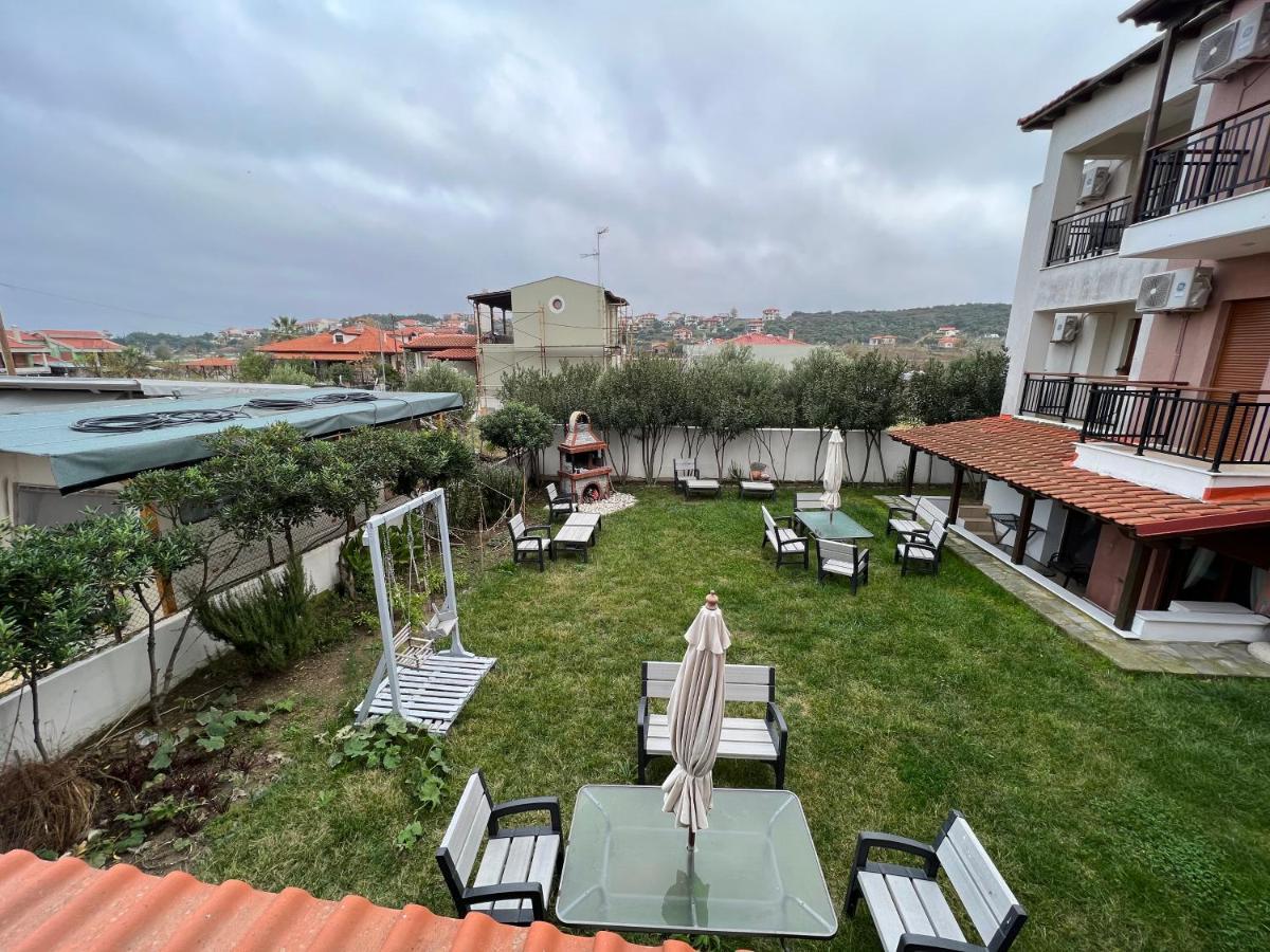 Nea Roda Apartments Экстерьер фото